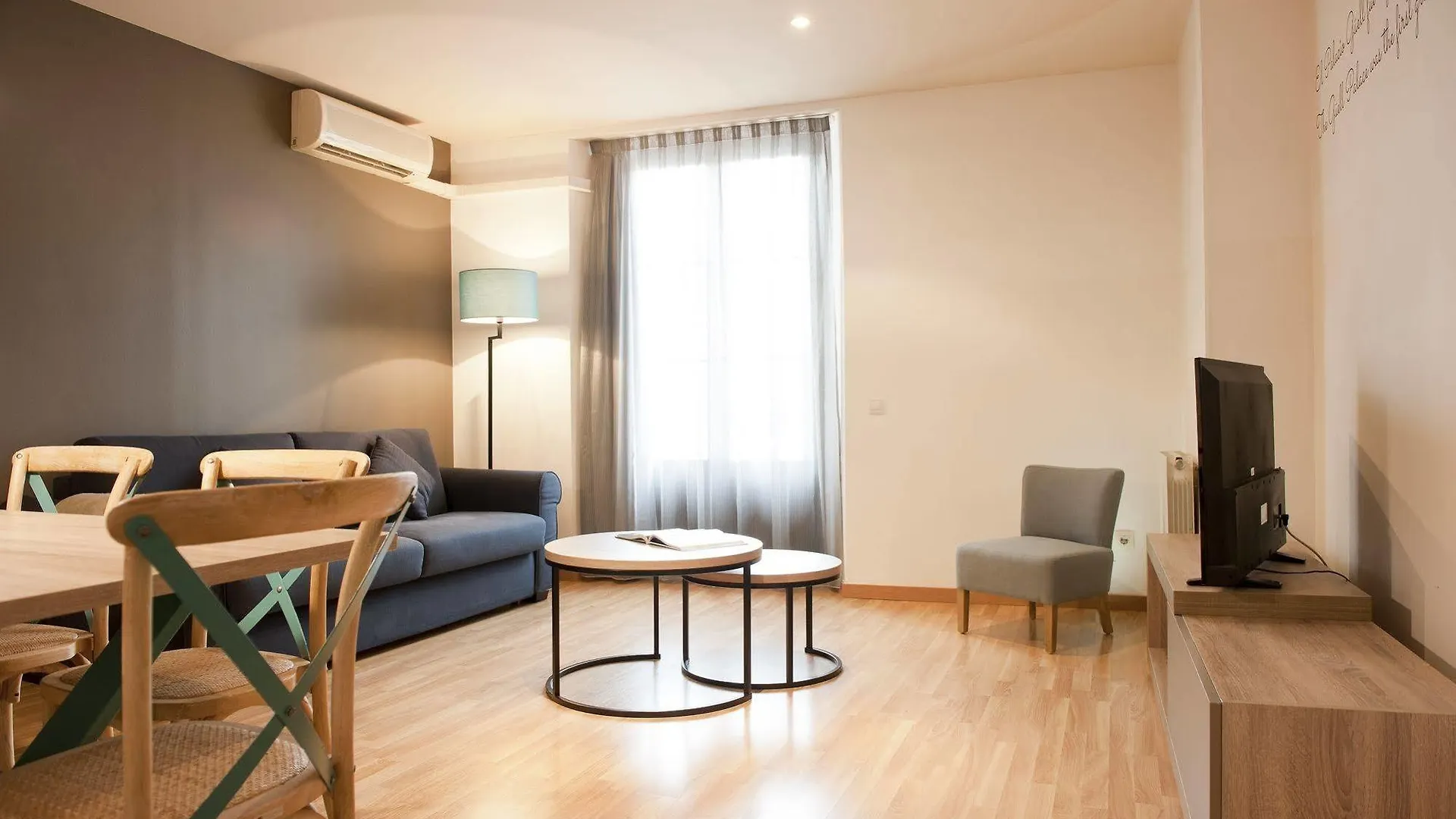 Mh Apartments Ramblas Barcelona