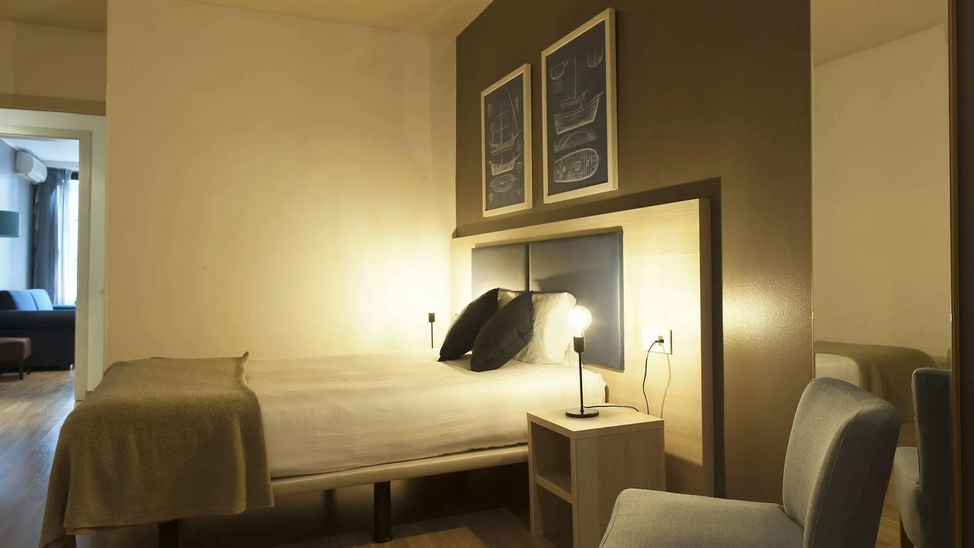 Mh Apartments Ramblas Barcelona 0*,  Španělsko